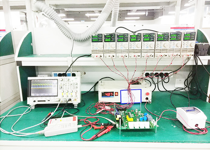 Esegui test del circuito hardware su scheda singola